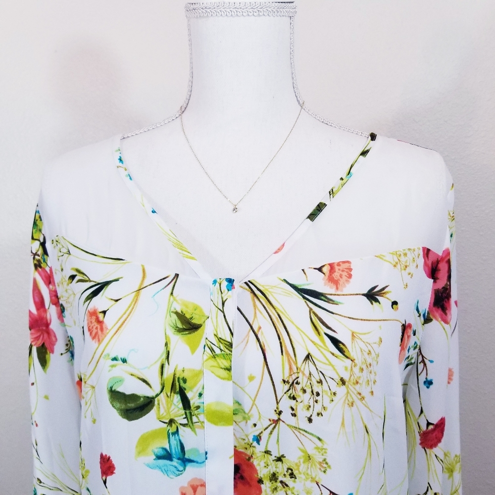 Gorgeous White Floral Top